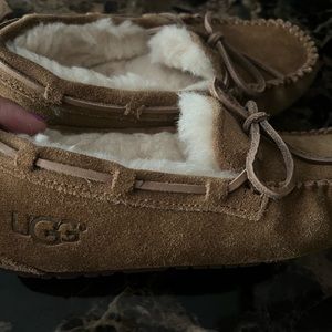 Ugg Dakota Moccasins